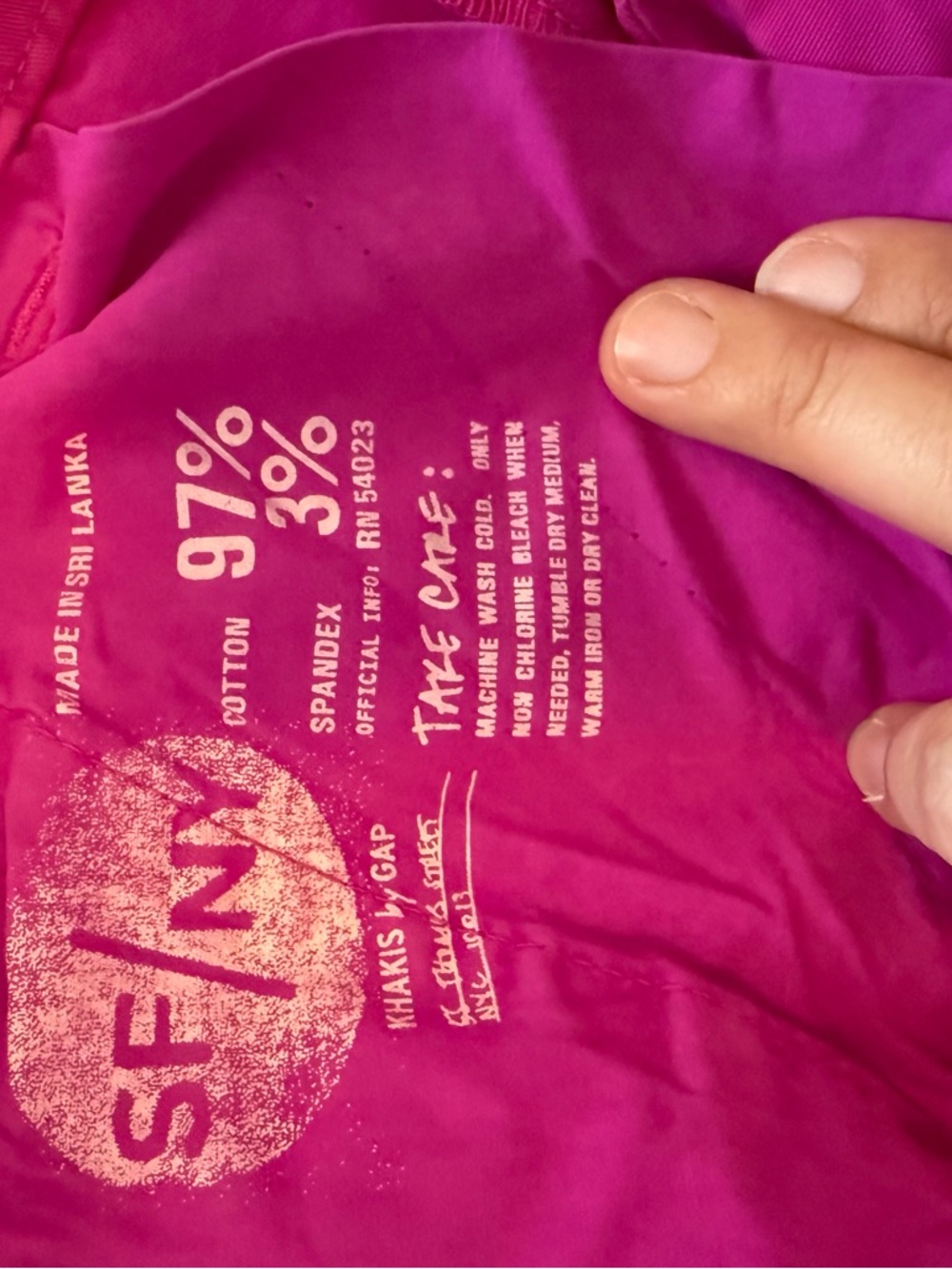GAP Fuchsia Broken-In Straight Khaki - Picture 5 of 5